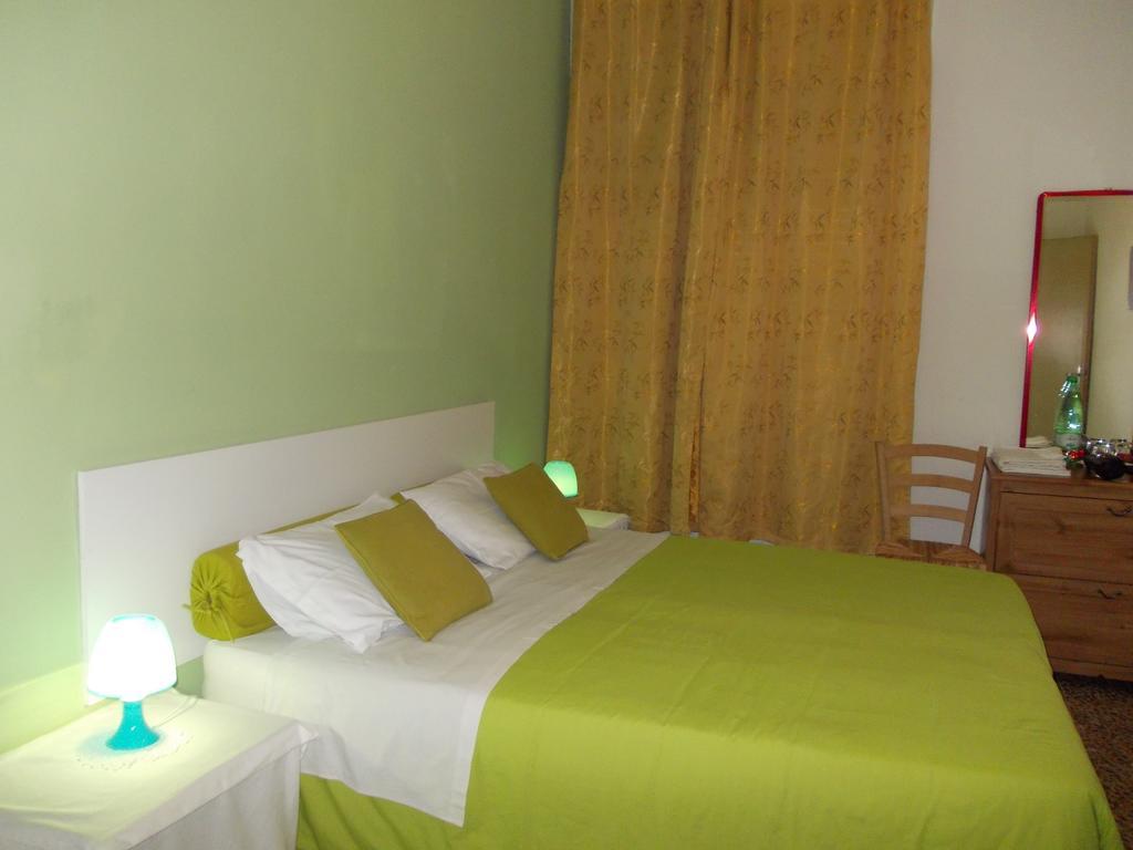 Travellers Lodge Bed & Rooms Treviso Habitación foto